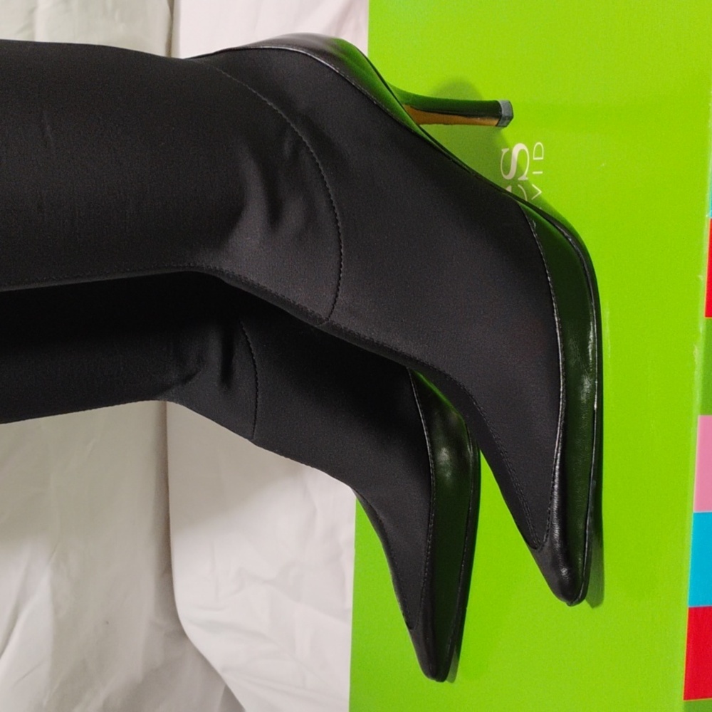 New Charles By Charles David Tall Black Stretch Boots Sz.9 W Box - Picture 4 of 15